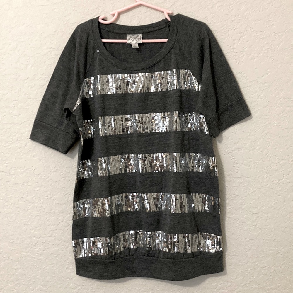 D-Signed Disney sequined tee size L (girl)